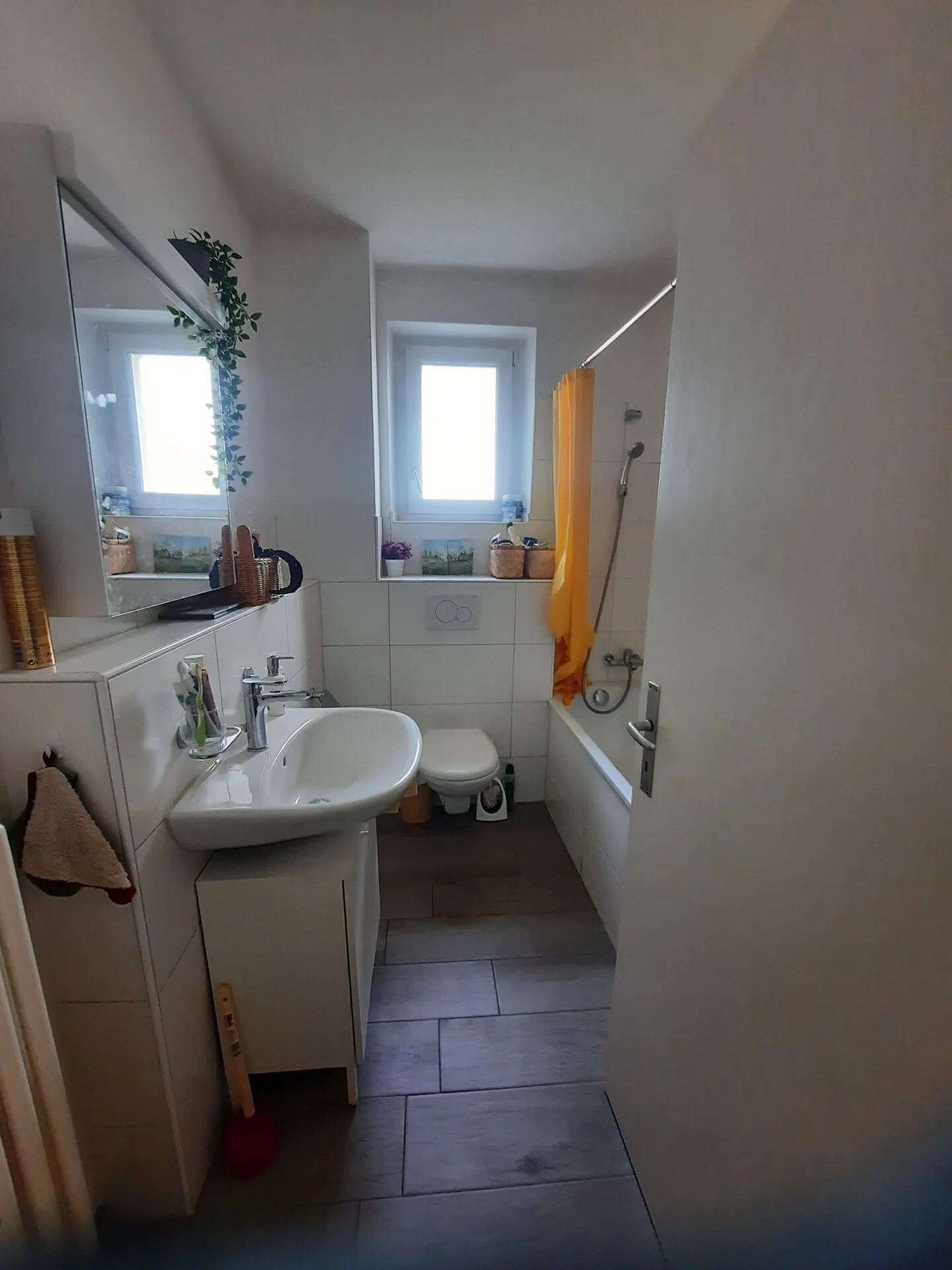St-Imier, Beautiful 4.5-room apartment with balcony - ideally located - Photo 5 of 7