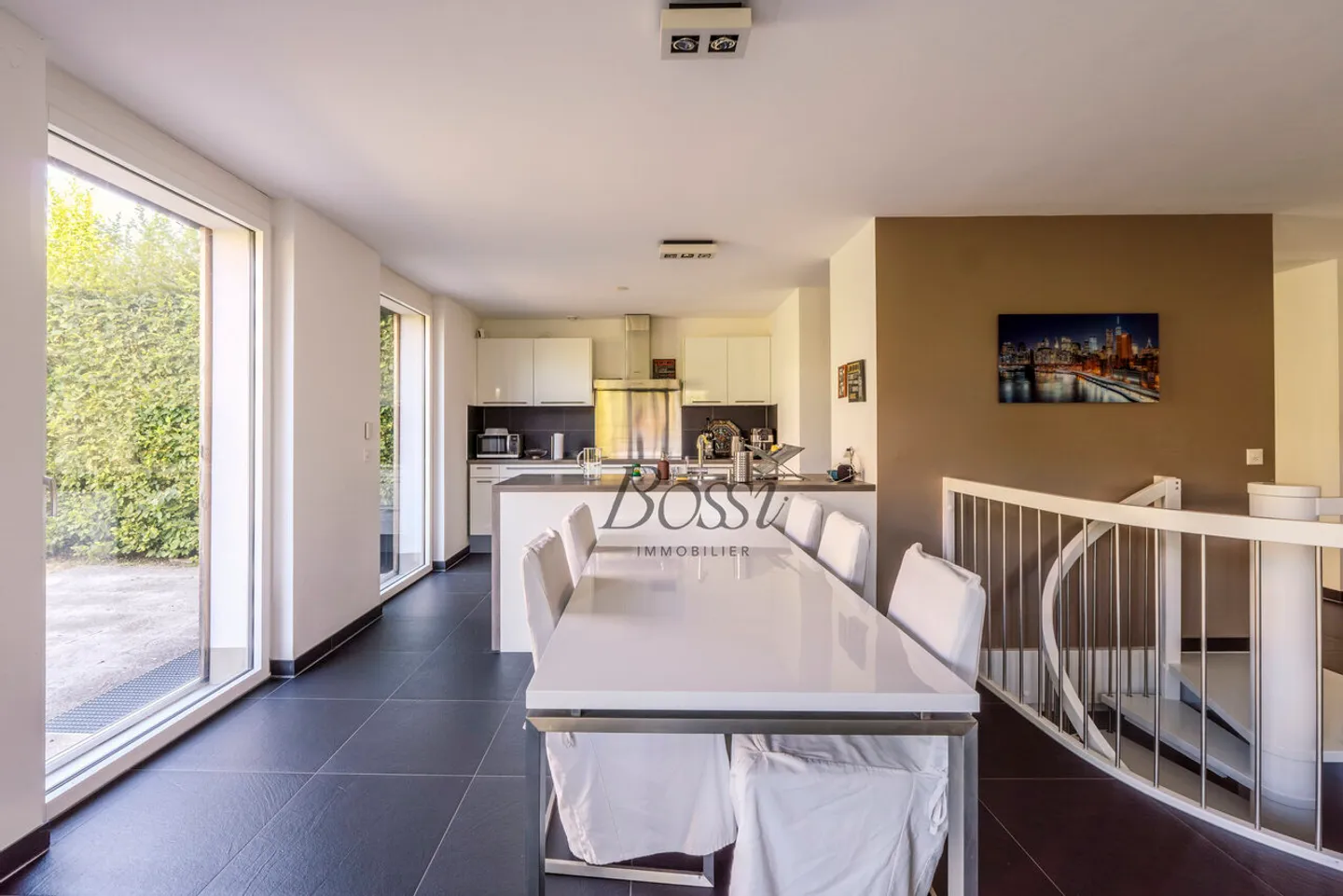 Comfort e serenità: appartamento 5 locali con giardino privato - Foto 5 di 11