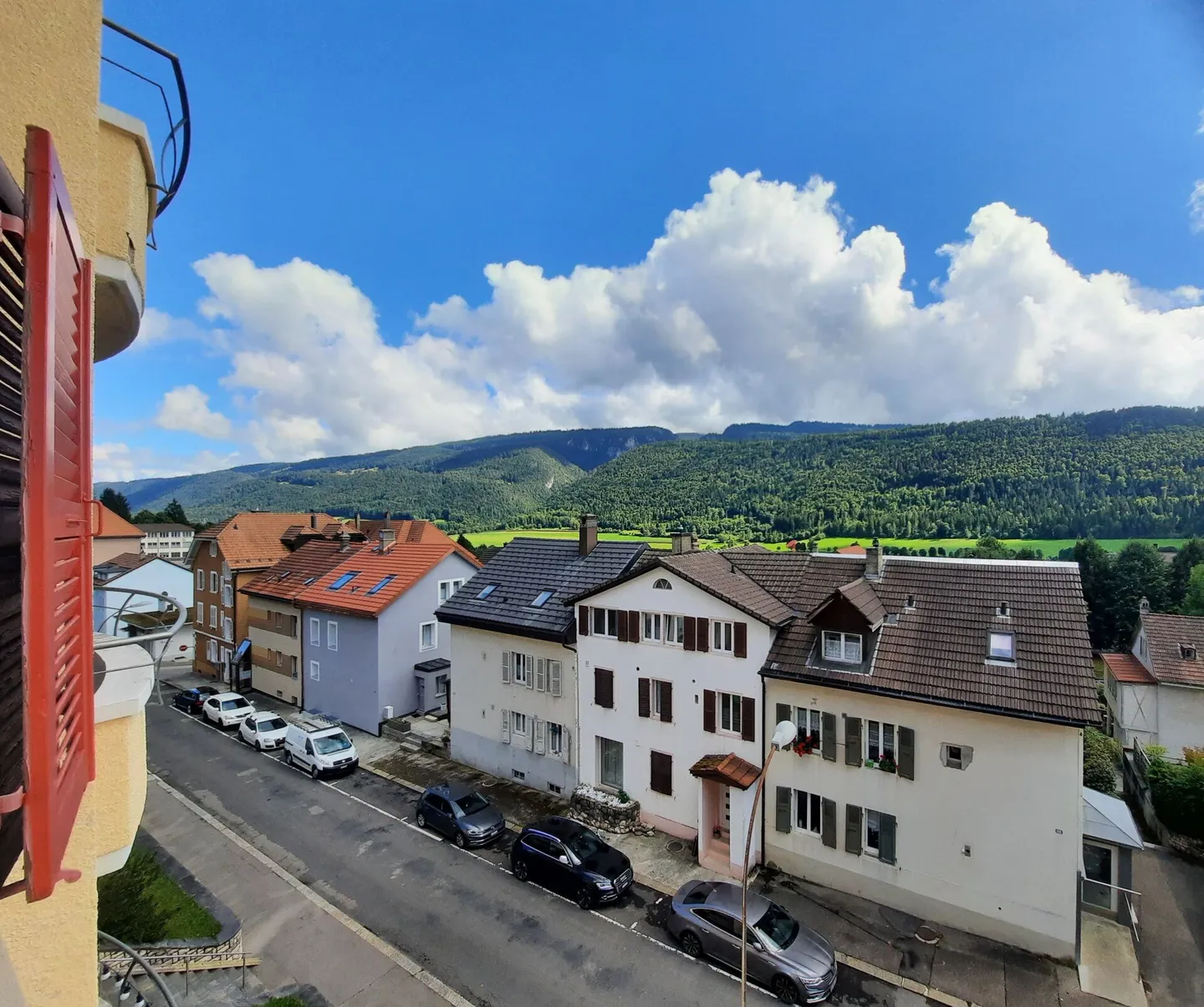 St-Imier, Beautiful 4.5-room apartment with balcony - ideally located - Photo 7 of 7