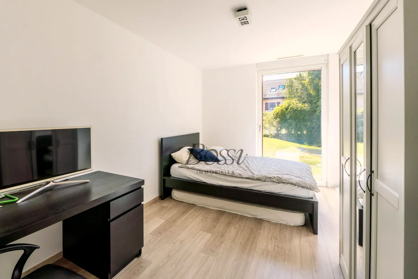 Comfort e serenità: appartamento 5 locali con giardino privato - Foto 7 di 11