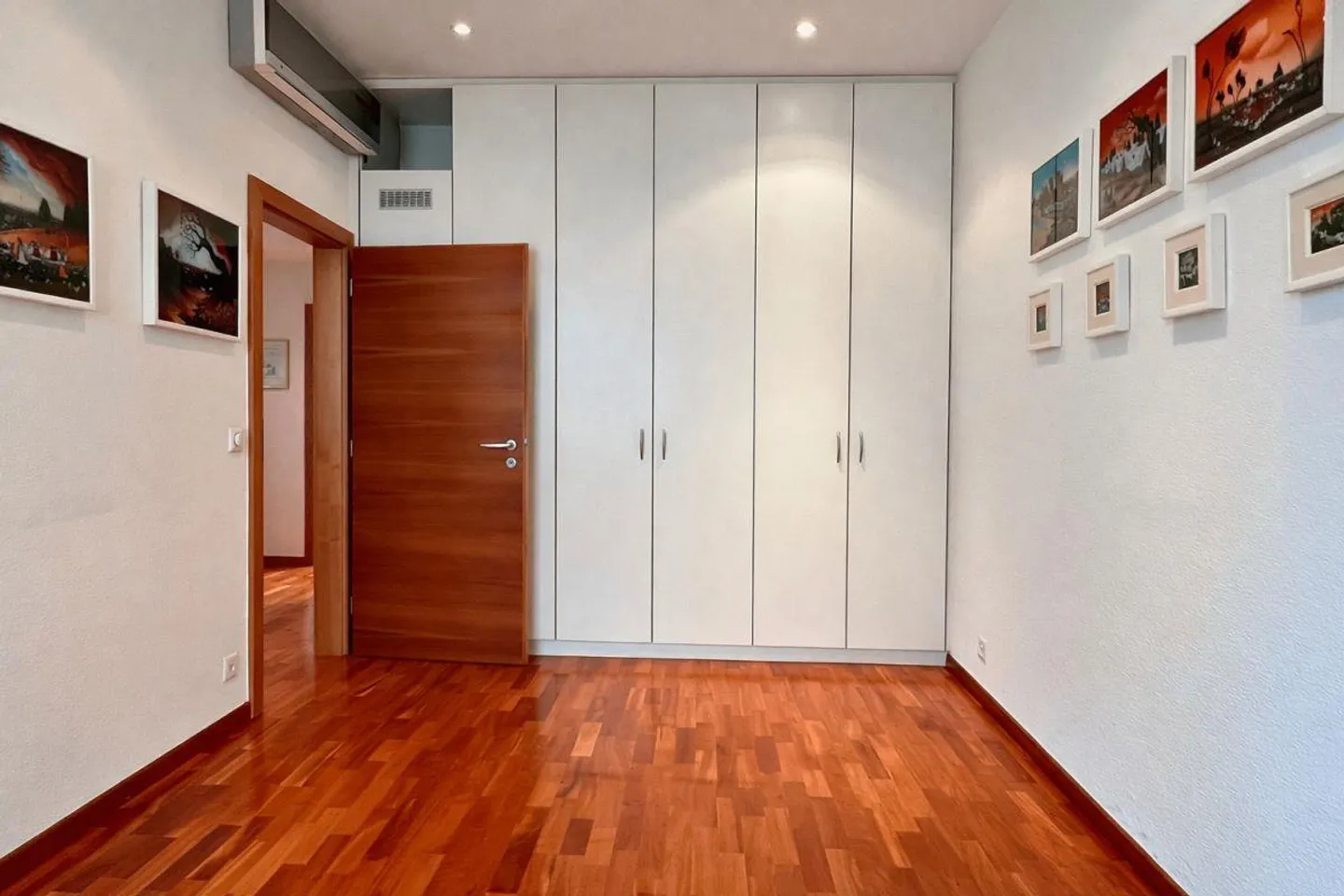 Zu verkaufen elegantes Apartment im Zentrum von Chiasso, das als Büros genutzt wird - Foto 7 von 10
