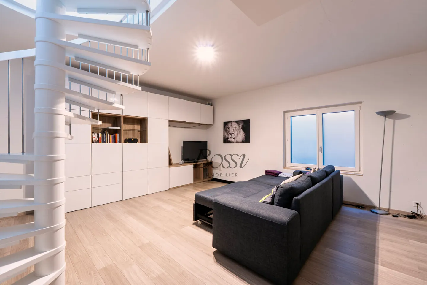 Comfort e serenità: appartamento 5 locali con giardino privato - Foto 10 di 11