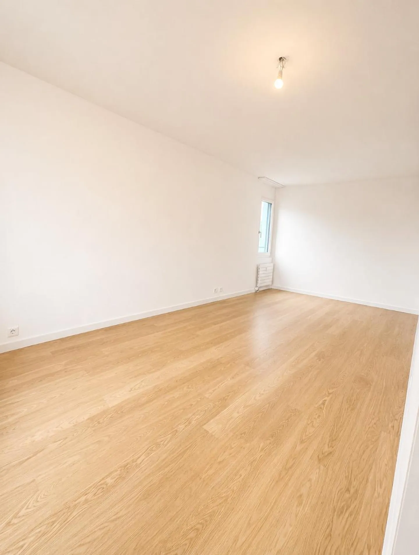 Appartement de 2,5 pièces récemment rénové - Photo 5 sur 6