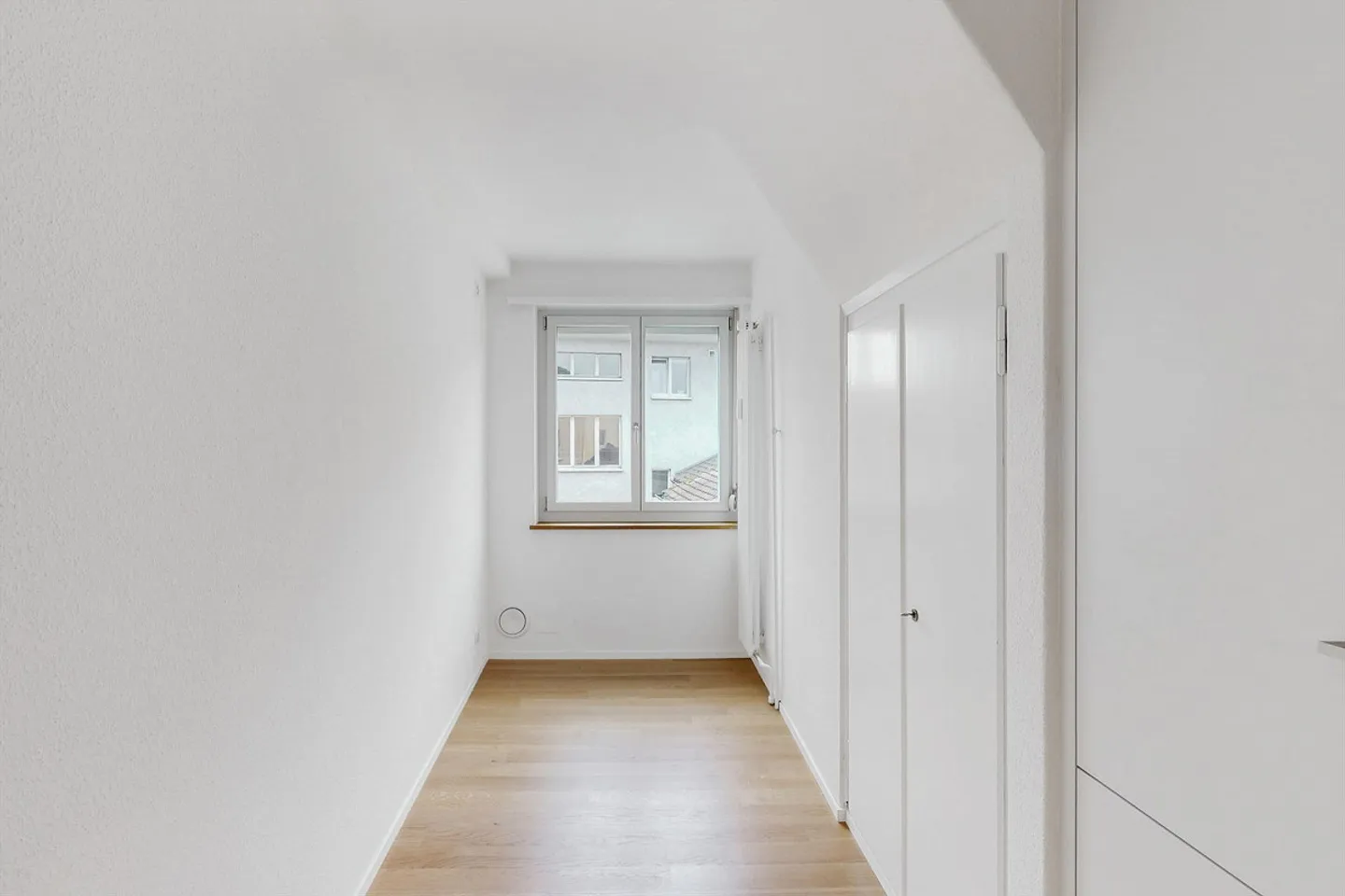 Appartement récemment rénové dans la vieille ville de Winterthur - Photo 2 sur 10