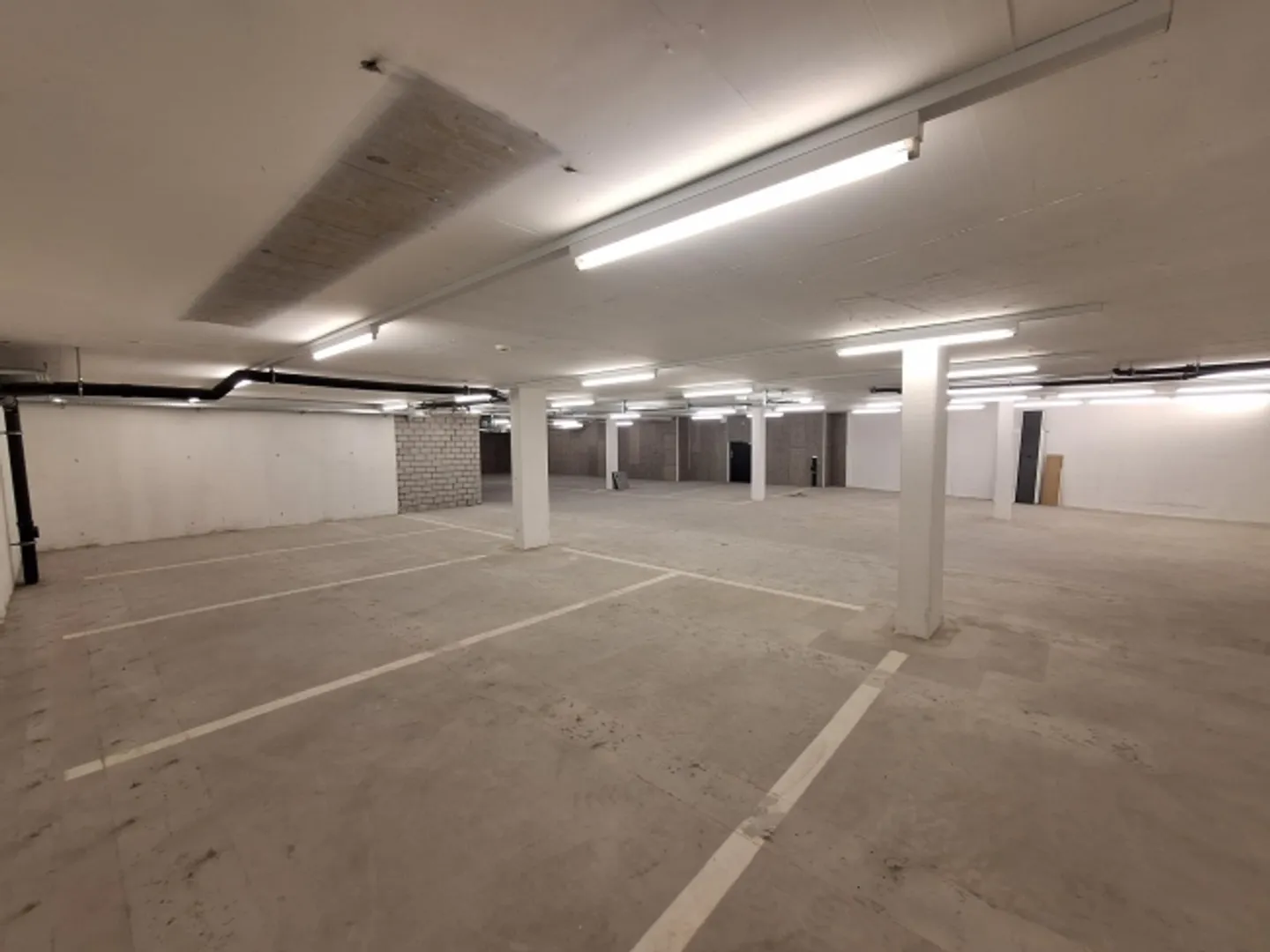 Grand Espace de Stockage Disponible - Photo 1 sur 1