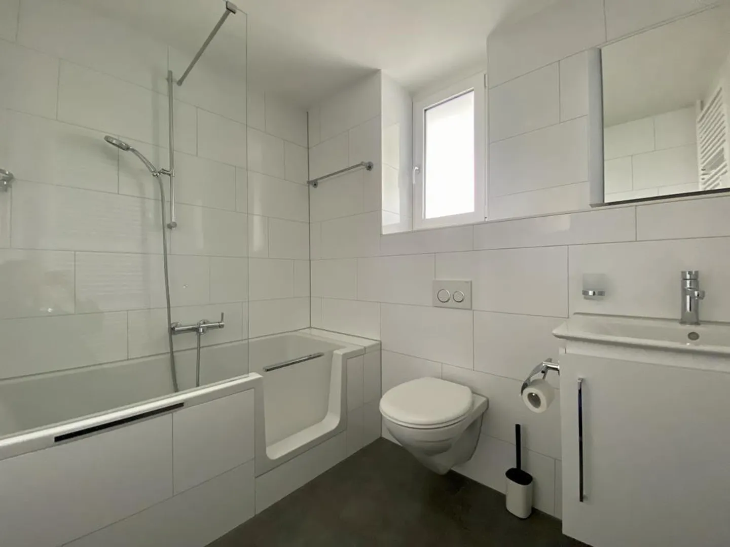 Appartement attrayant avec terrasse spacieuse - Photo 4 sur 6