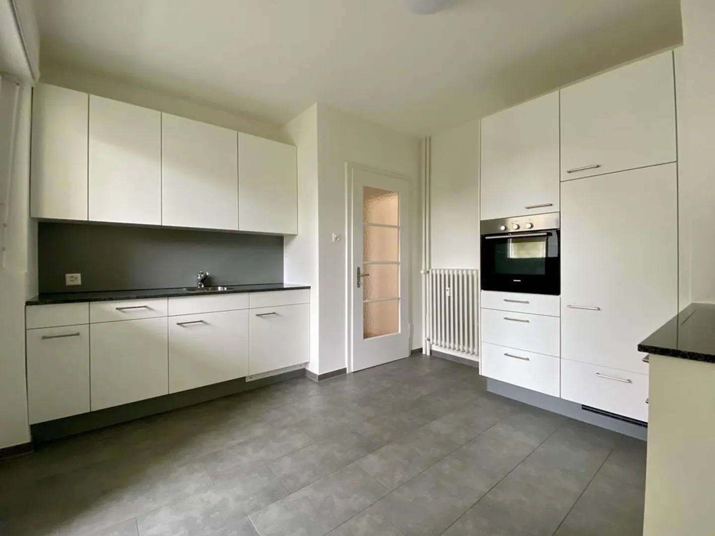 Appartement attrayant avec terrasse spacieuse - Photo 1 sur 6