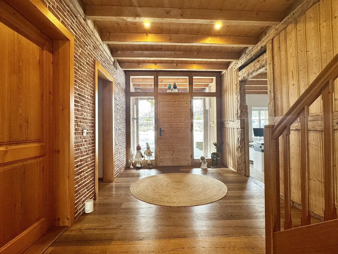 Charmante villa de 5,5 pièces d'environ 300 m² - Photo 1 sur 10