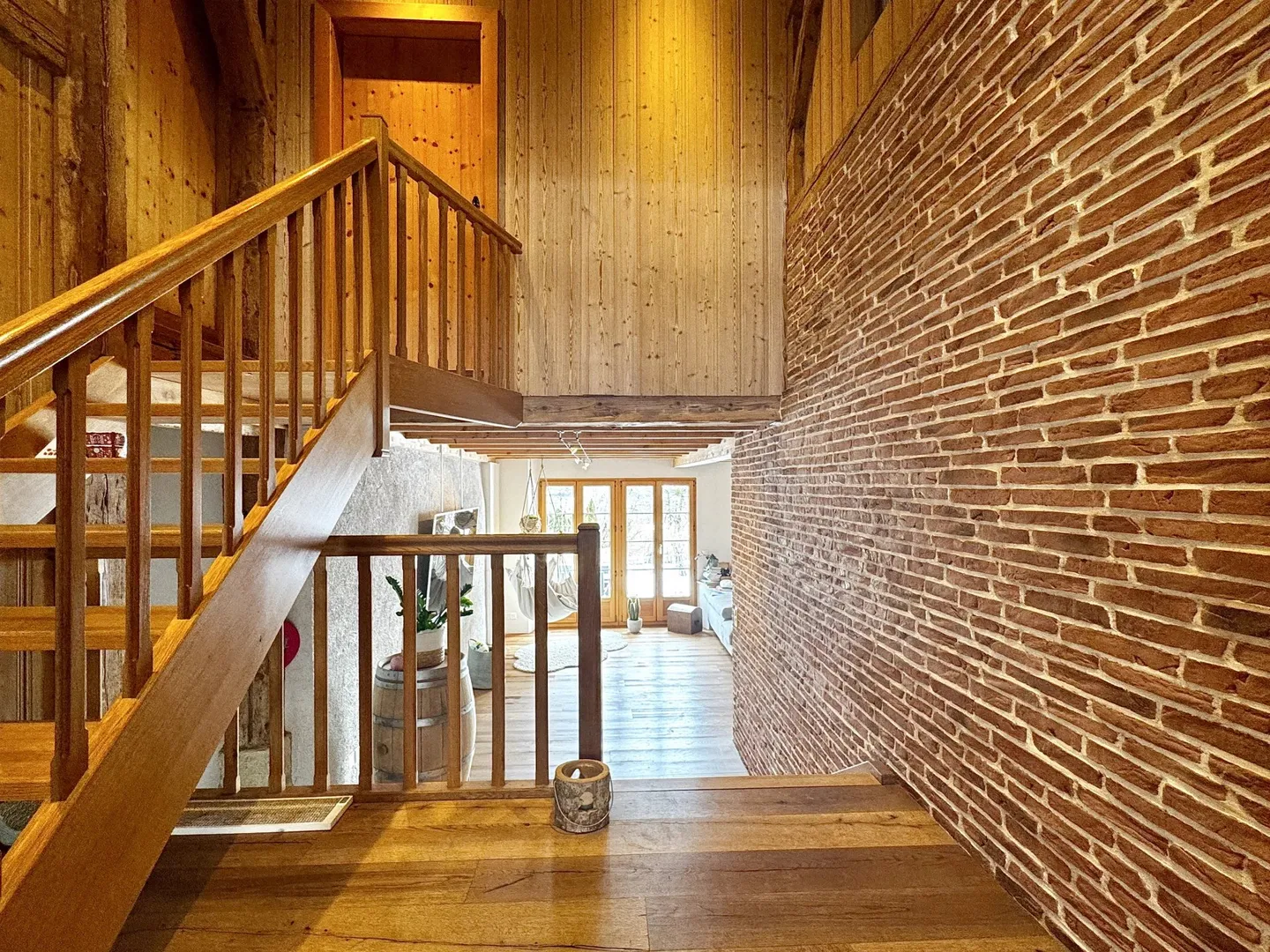 Charmante villa de 5,5 pièces d'environ 300 m² - Photo 2 sur 10