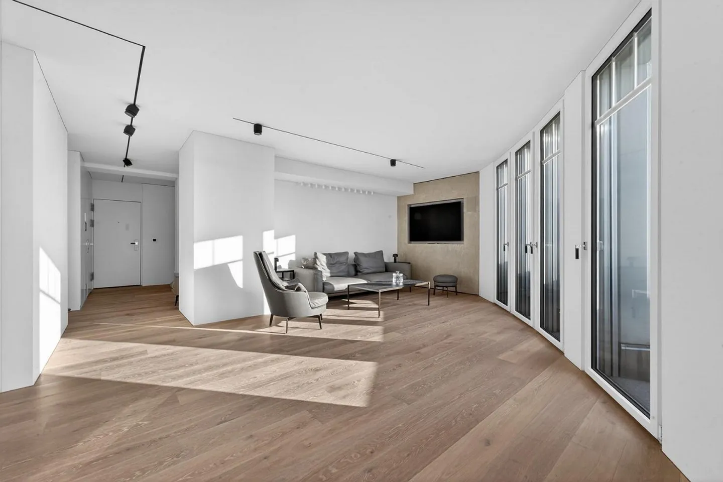 Exclusive, furnished 3.5-room apartment on Zurichberg with lake view - Photo 7 of 13