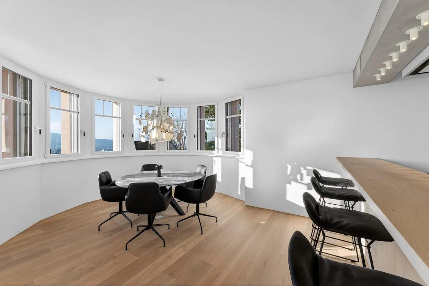 Exclusive, furnished 3.5-room apartment on Zurichberg with lake view - Photo 11 of 13