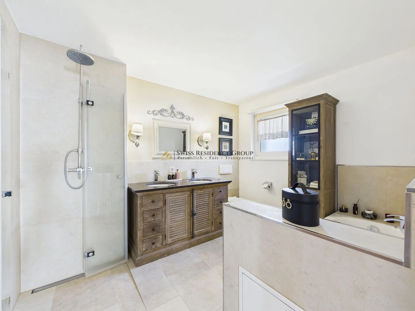 Vivere con stile e garanzia di benessere - con una fantastica vasca idromassaggio! - Foto 14 di 18