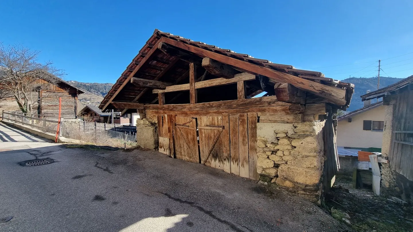 Fienile da ristrutturare - 310 m3 - Luc (Ayent) - ESCLUSIVITÀ - Ref. 10243552 - Foto 1 di 4