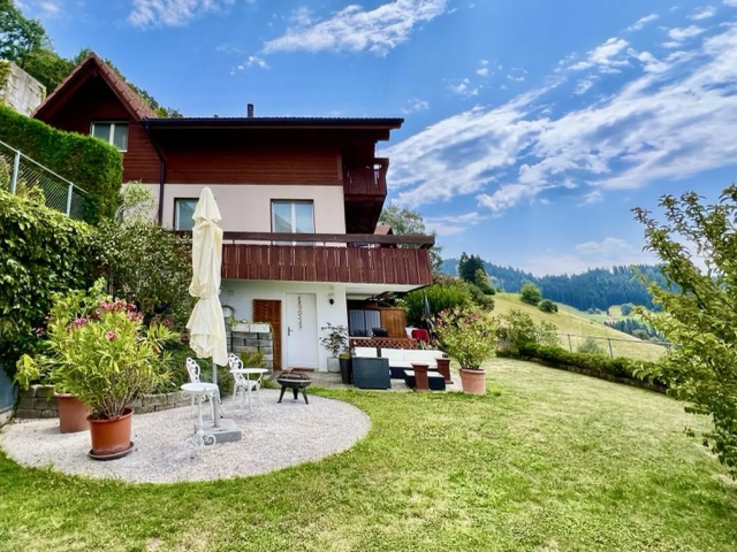 Maison double familiale avec studio séparé - Photo 1 sur 12