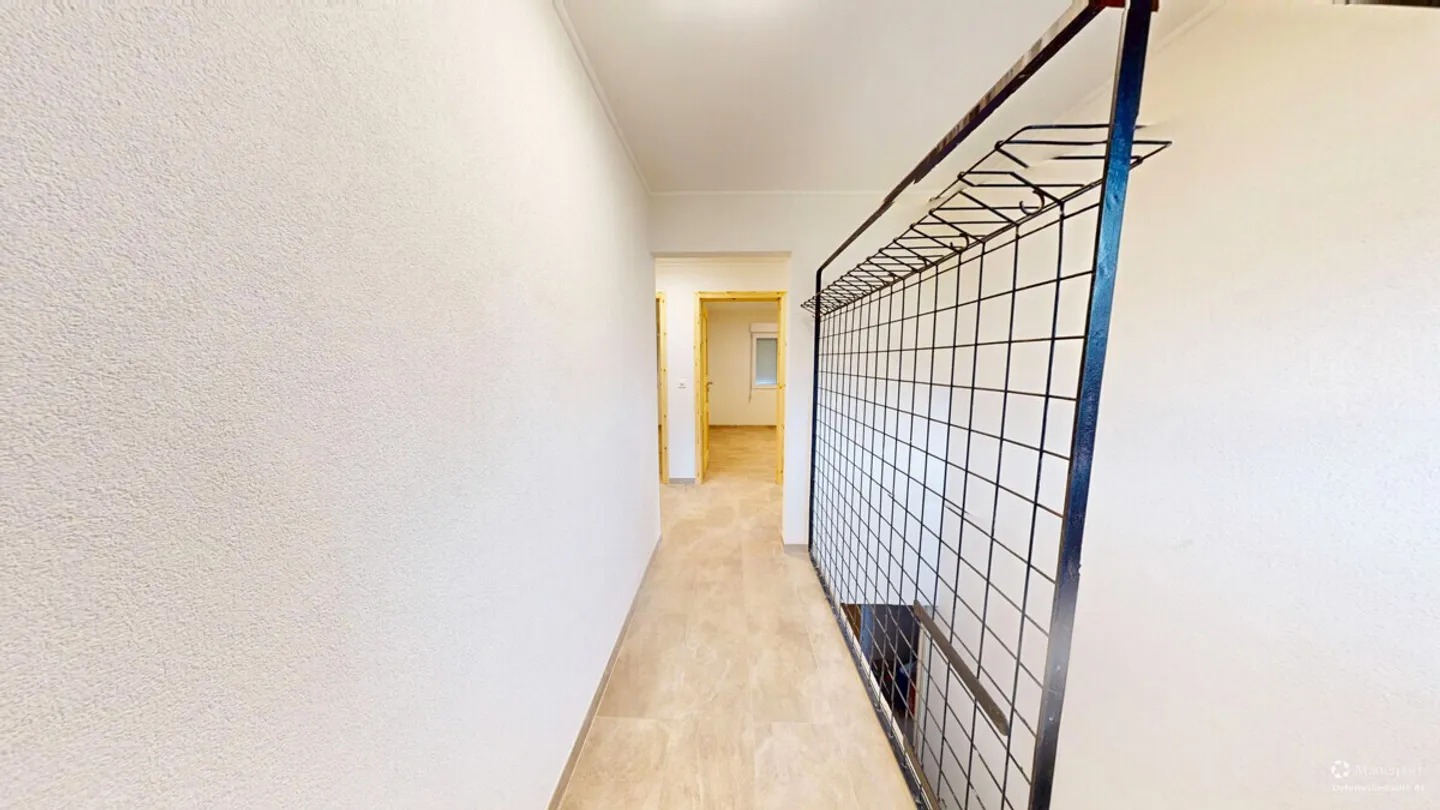 Modern Apartment in Quiet Area - Photo 9 of 14
