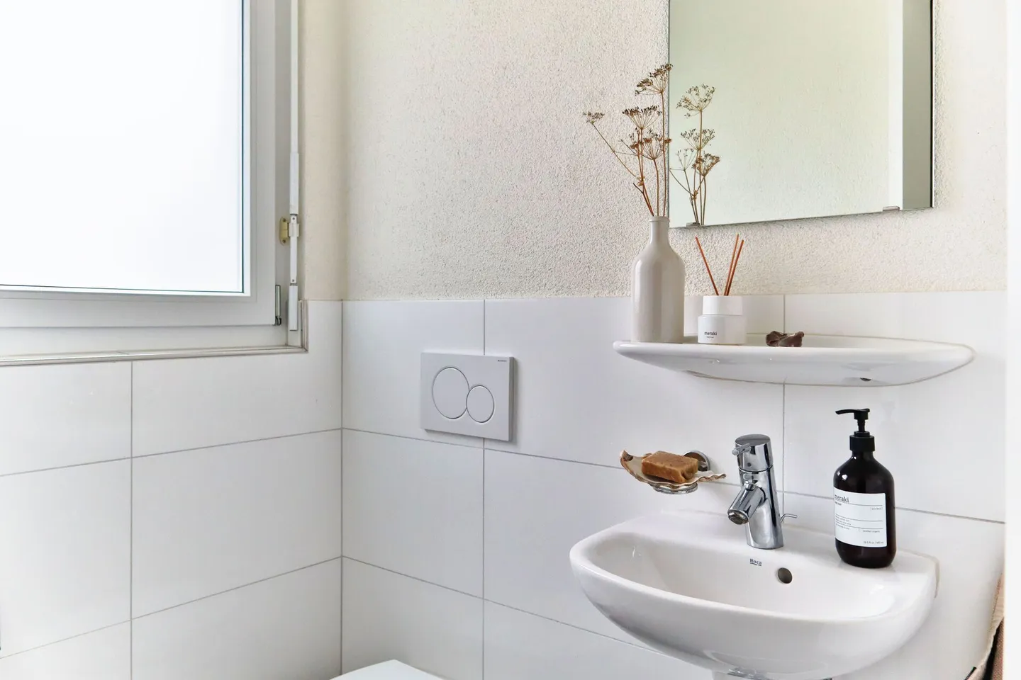 Charming 6.5-room corner house with two terraces and sunny garden - Photo 7 of 14