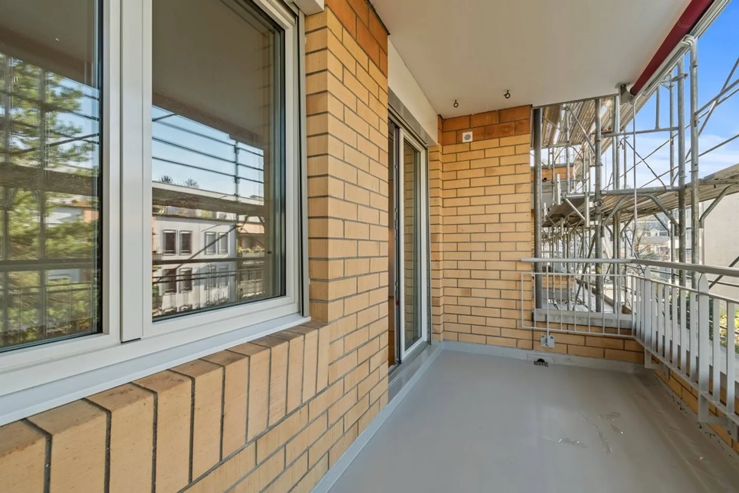 Modern 3.5-Room Apartment in Basel - Photo 6 of 6
