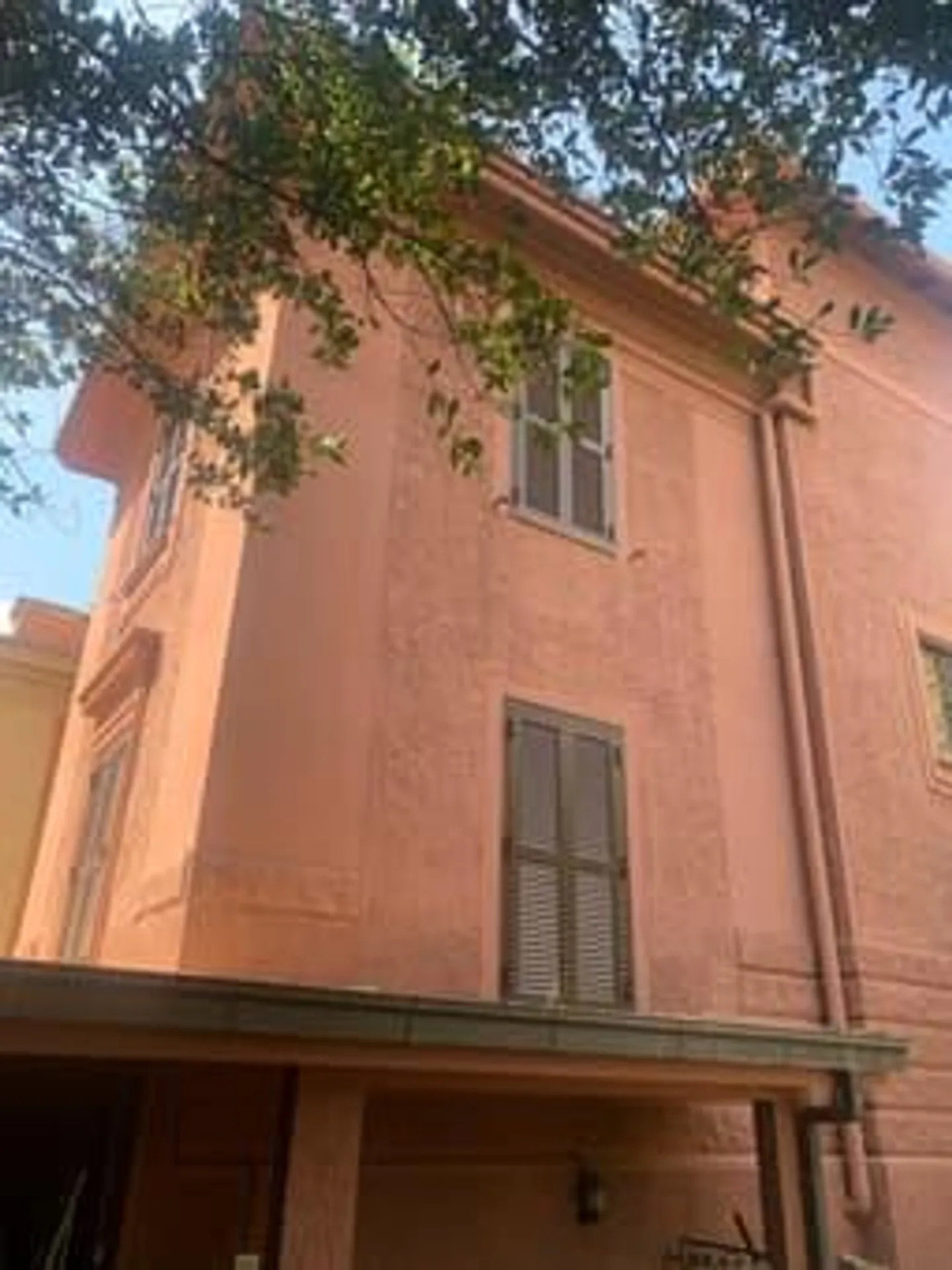 Villa di lusso con giardino nel cuore di Roma - Foto 1 von 28