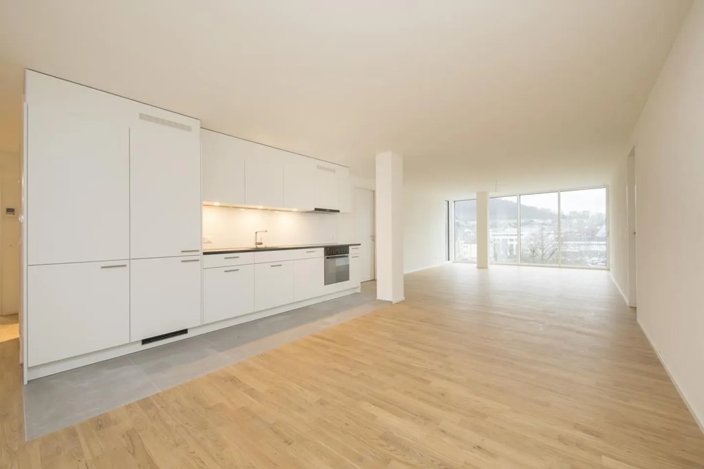 Modern Apartment for Rent - Photo 2 of 11
