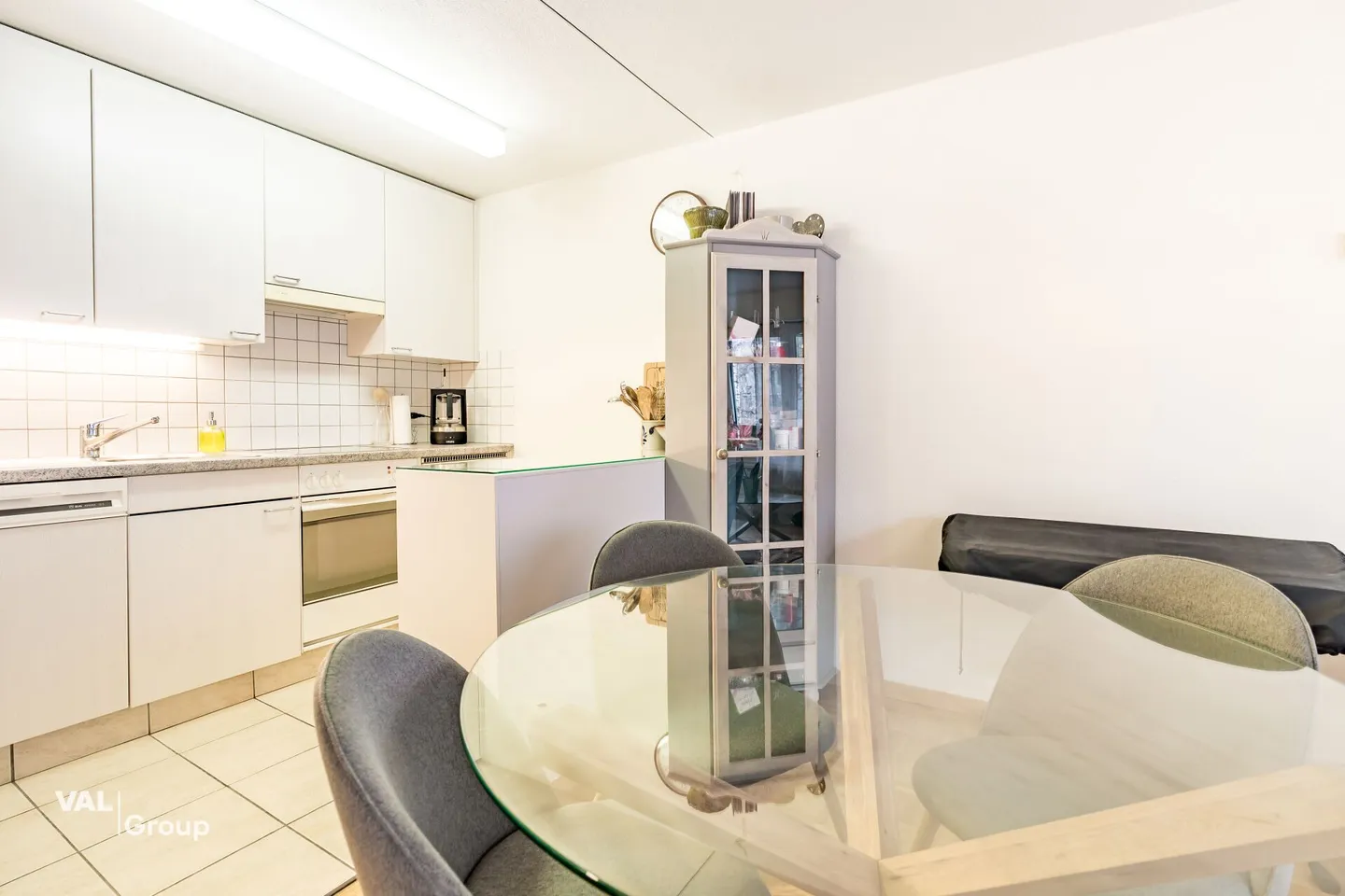 Vivere in città nel cuore di Visp - Appartamento di 2,5 stanze in posizione centrale - Foto 3 di 11