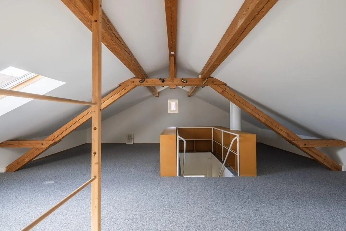 Living with Zurich Lake Panorama - Renovated Single-Family House in Kilchberg - Photo 6 of 12