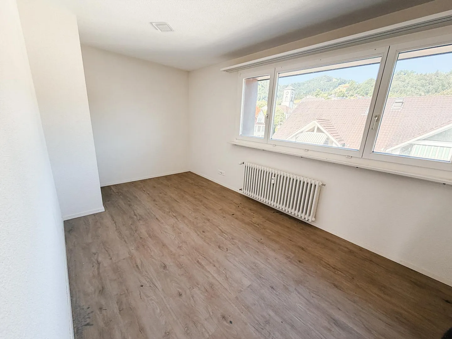 Appartamento attico attraente di 4,5 stanze vicino a Coop Wattwil - Foto 12 di 15