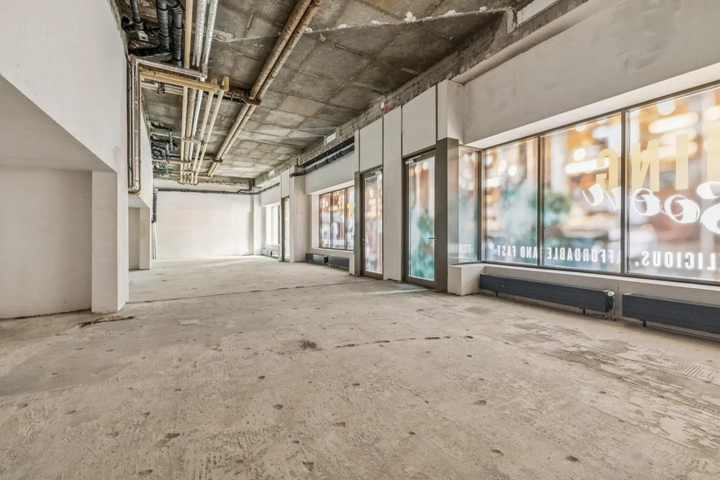 Attractive commercial space in a central location - Photo 5 of 10