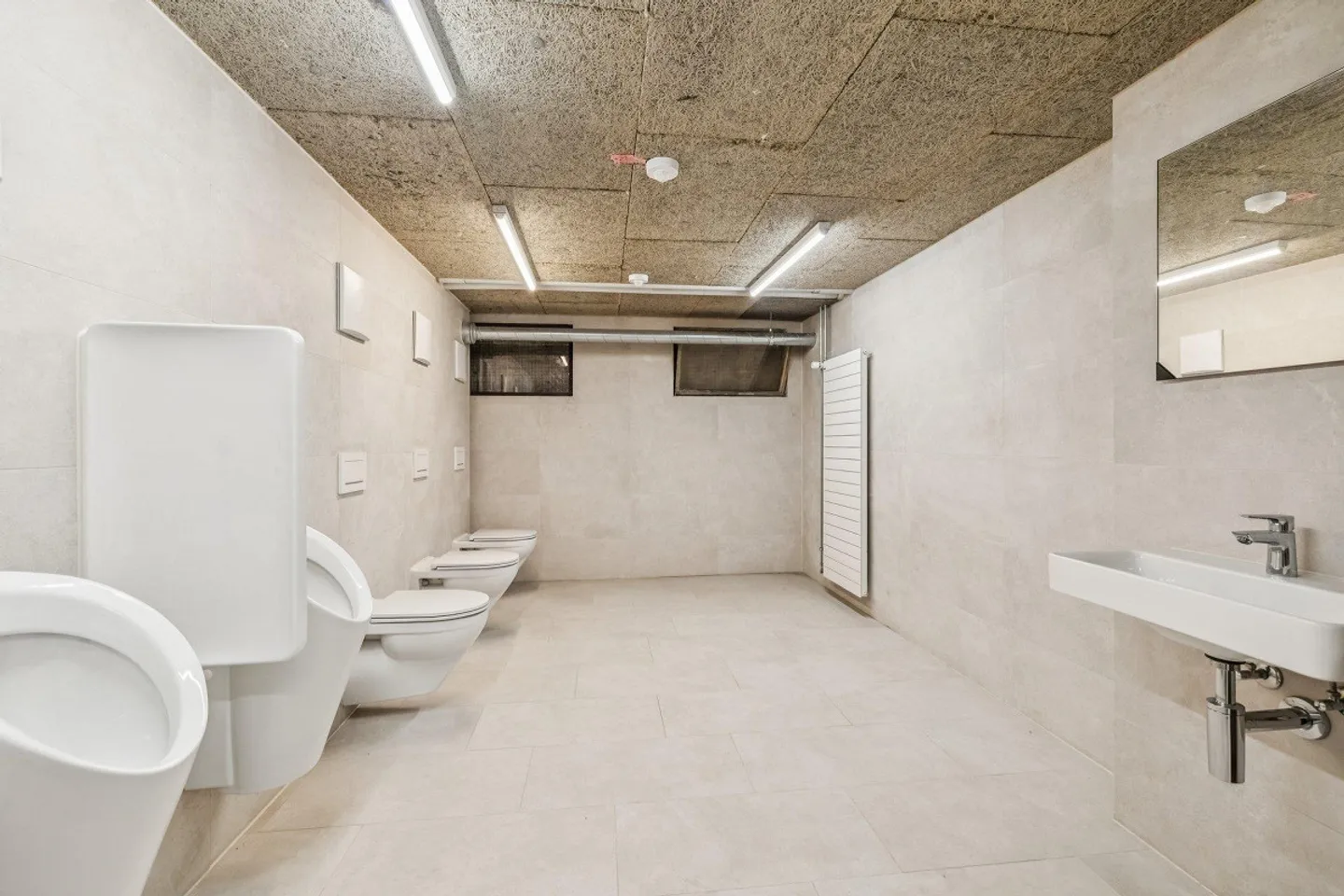 Attractive commercial space in a central location - Photo 7 of 10