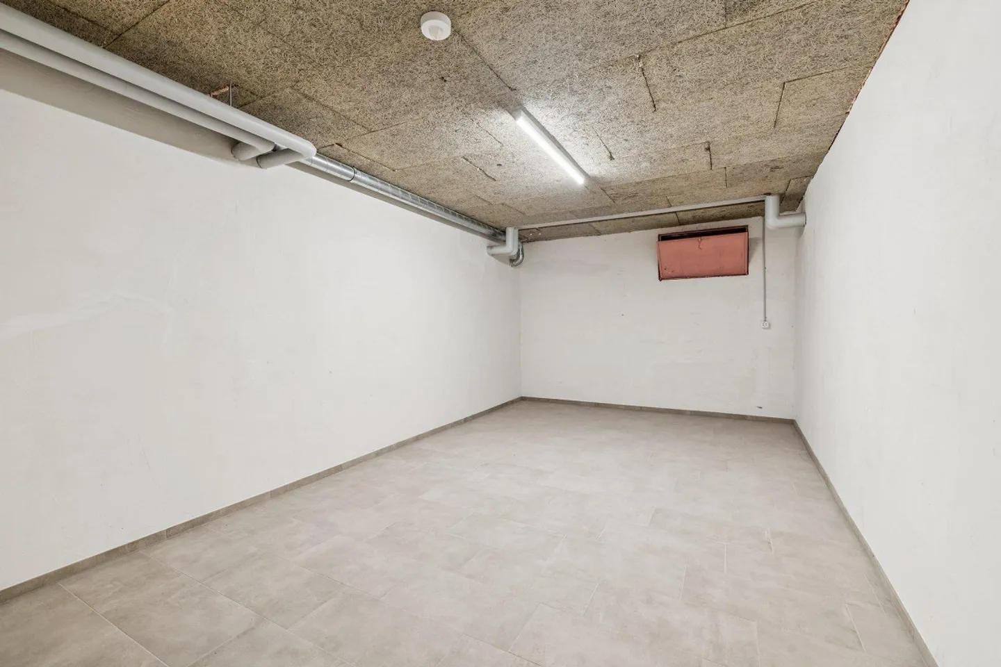 Attractive commercial space in a central location - Photo 8 of 10