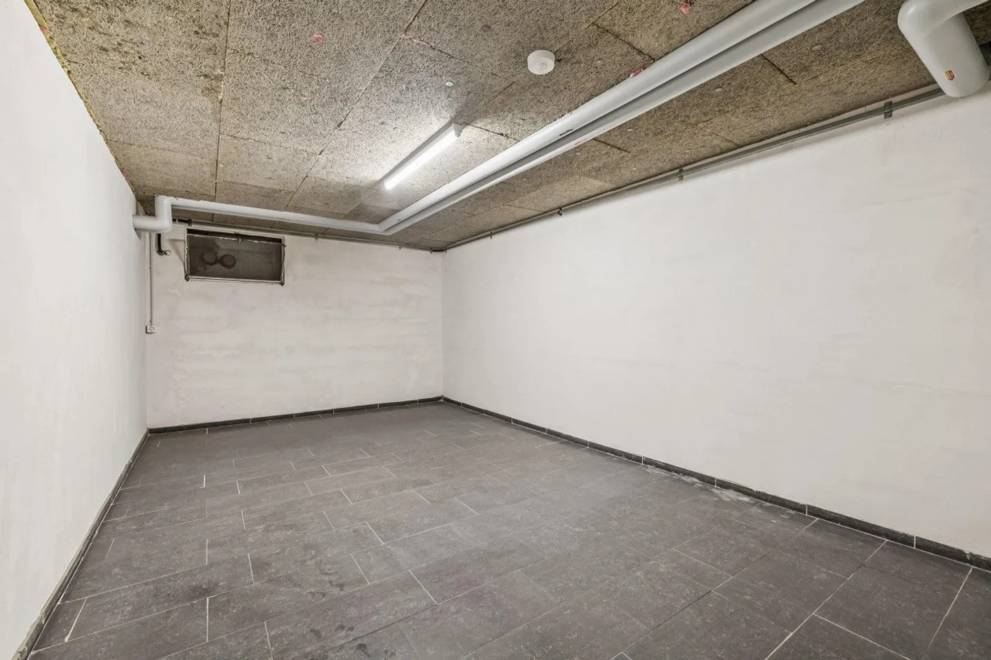 Attractive commercial space in a central location - Photo 9 of 10