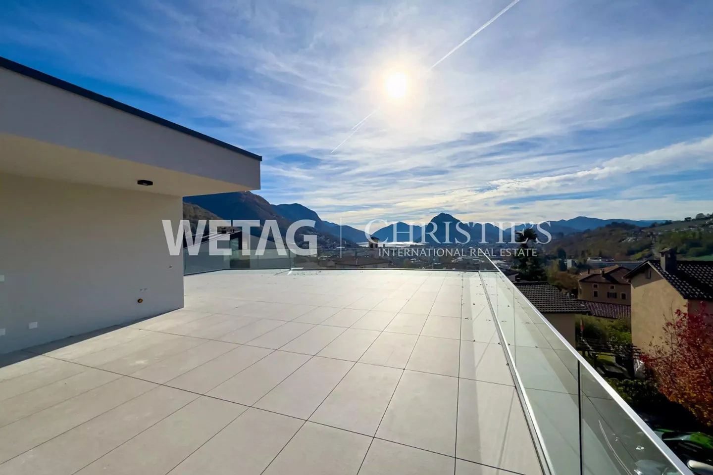 Elegant penthouse apartment in shell construction for sale in Lugano–Canobbio... - Photo 3 of 11
