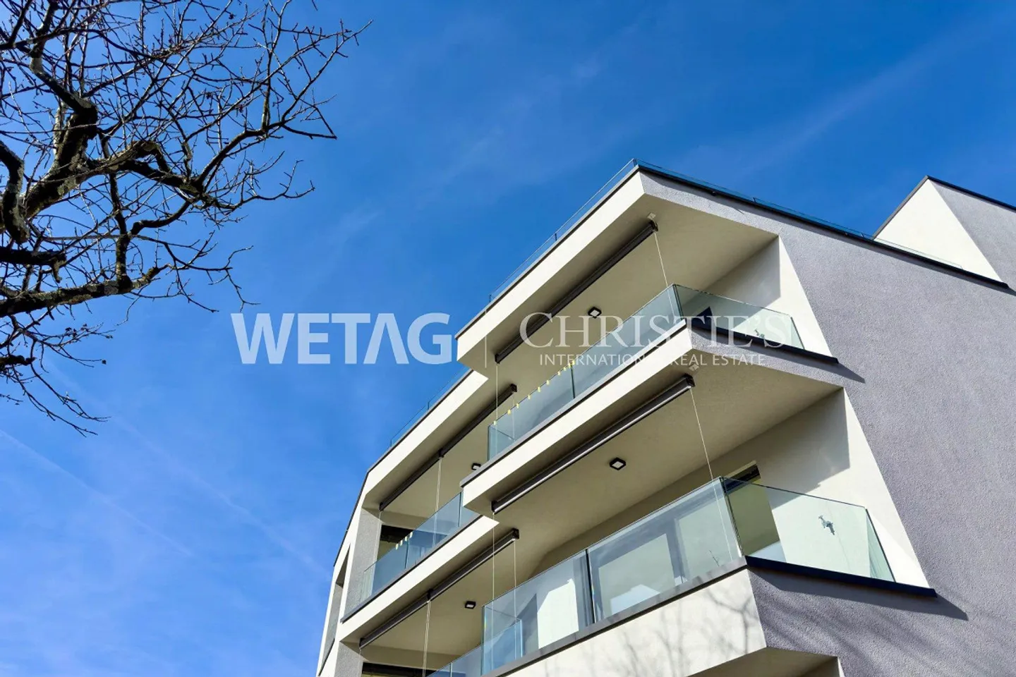 Elegant penthouse apartment in shell construction for sale in Lugano–Canobbio... - Photo 2 of 11