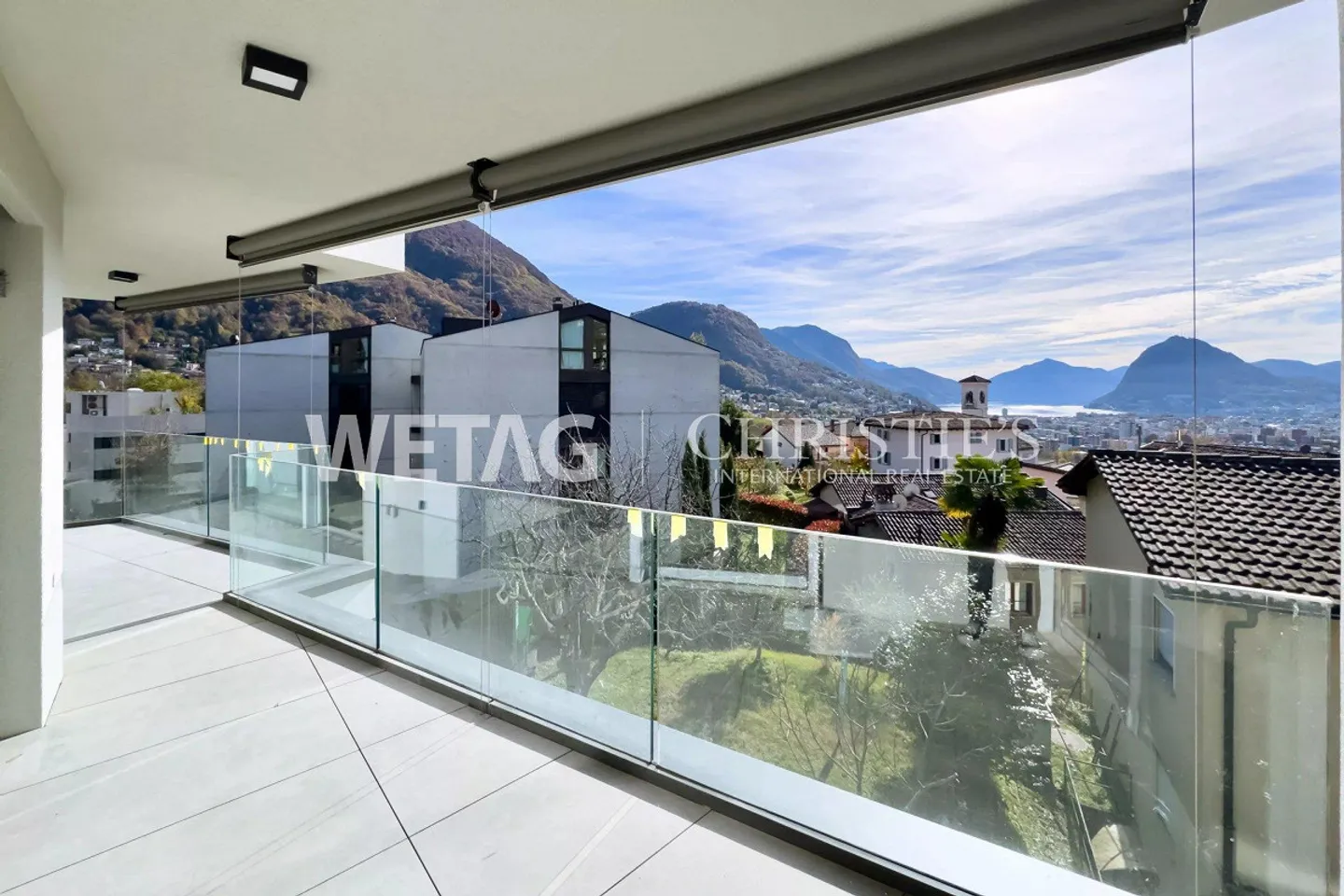 Elegant penthouse apartment in shell construction for sale in Lugano–Canobbio... - Photo 8 of 11