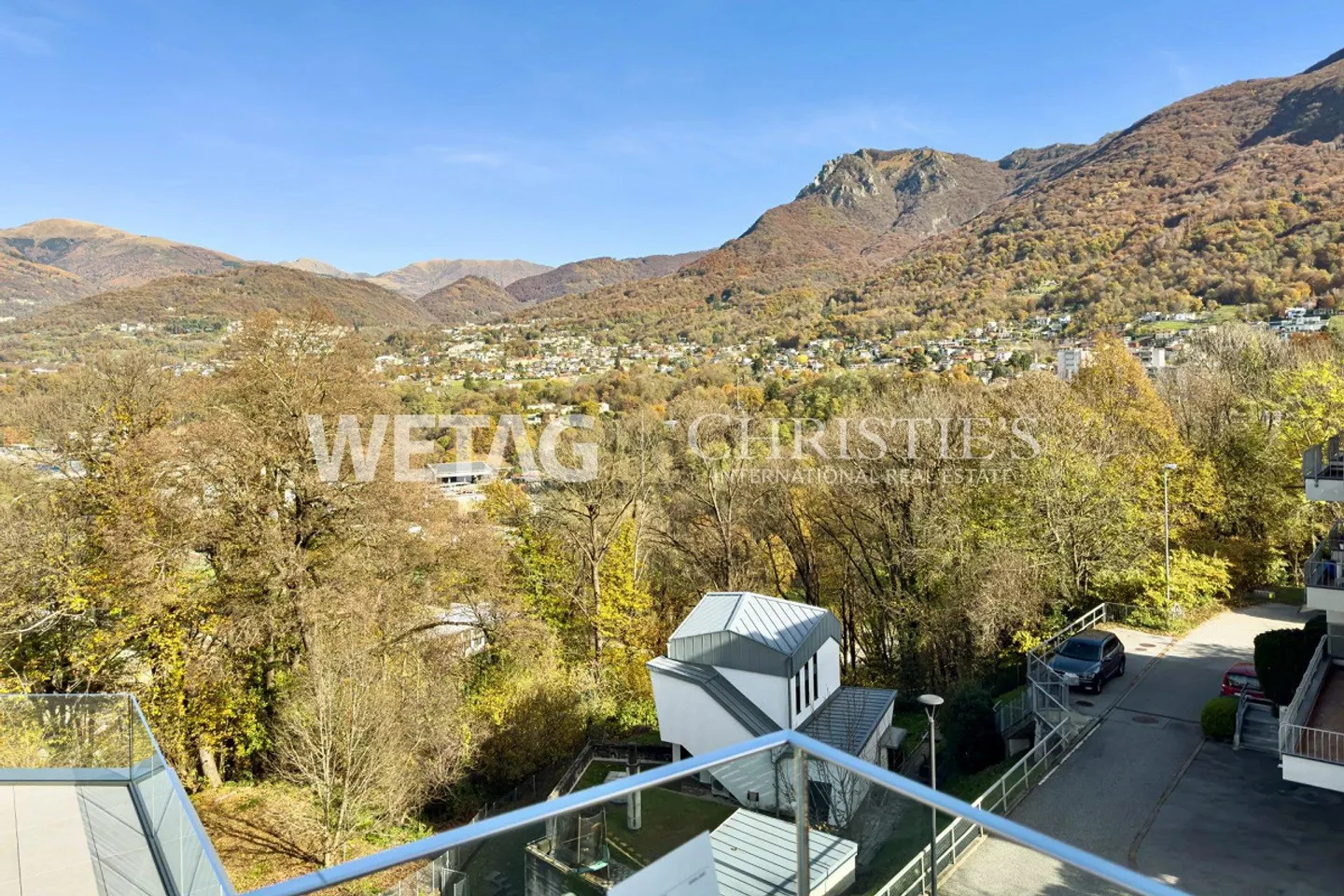 Elegant penthouse apartment in shell construction for sale in Lugano–Canobbio... - Photo 10 of 11