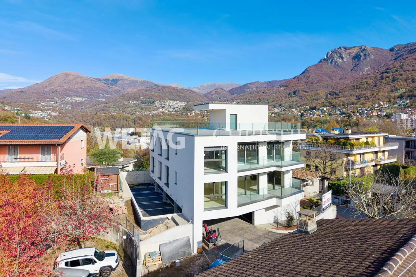 Elegant penthouse apartment in shell construction for sale in Lugano–Canobbio... - Photo 11 of 11