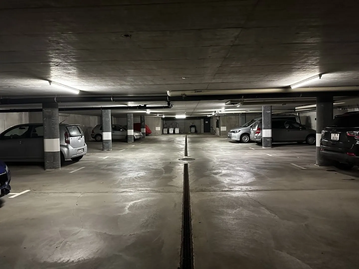 Place de parking extérieure à louer - Photo 3 sur 3