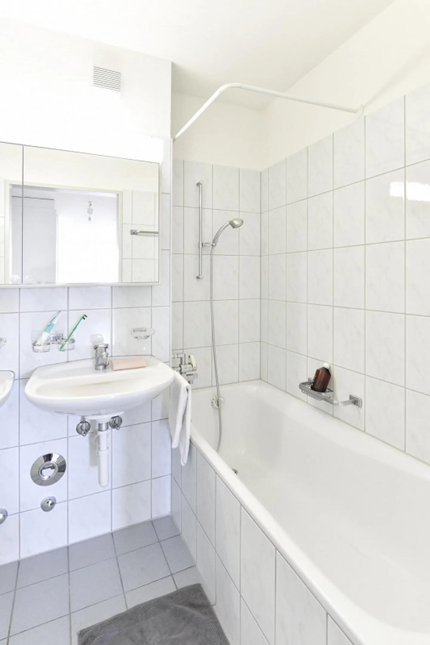 Appartement confortable avec coin salon - Photo 9 sur 11