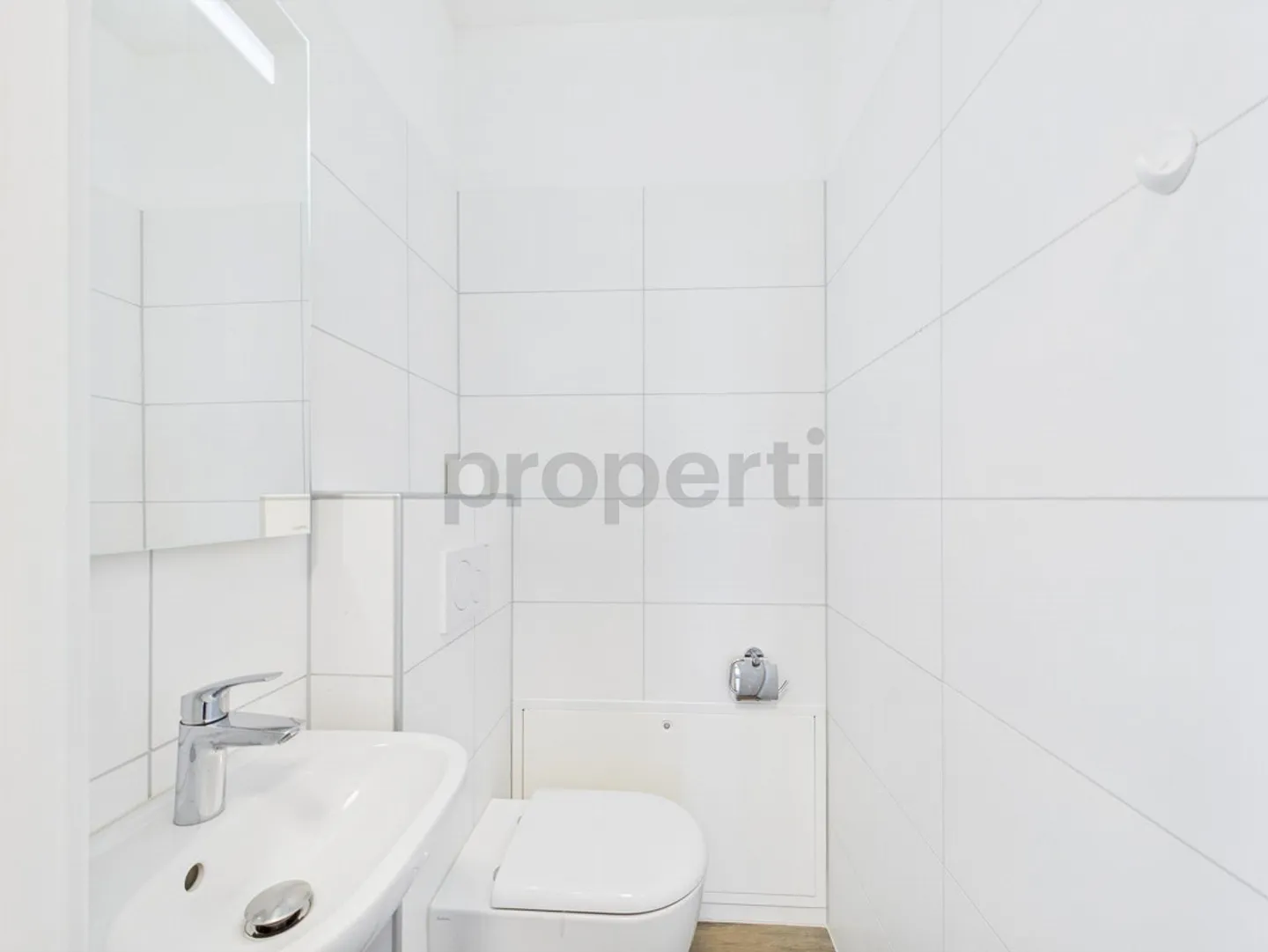 LEASE TAKEOVER: magnificent 5.5 room renovated apartment in the heart of Sai... - Photo 15 of 17