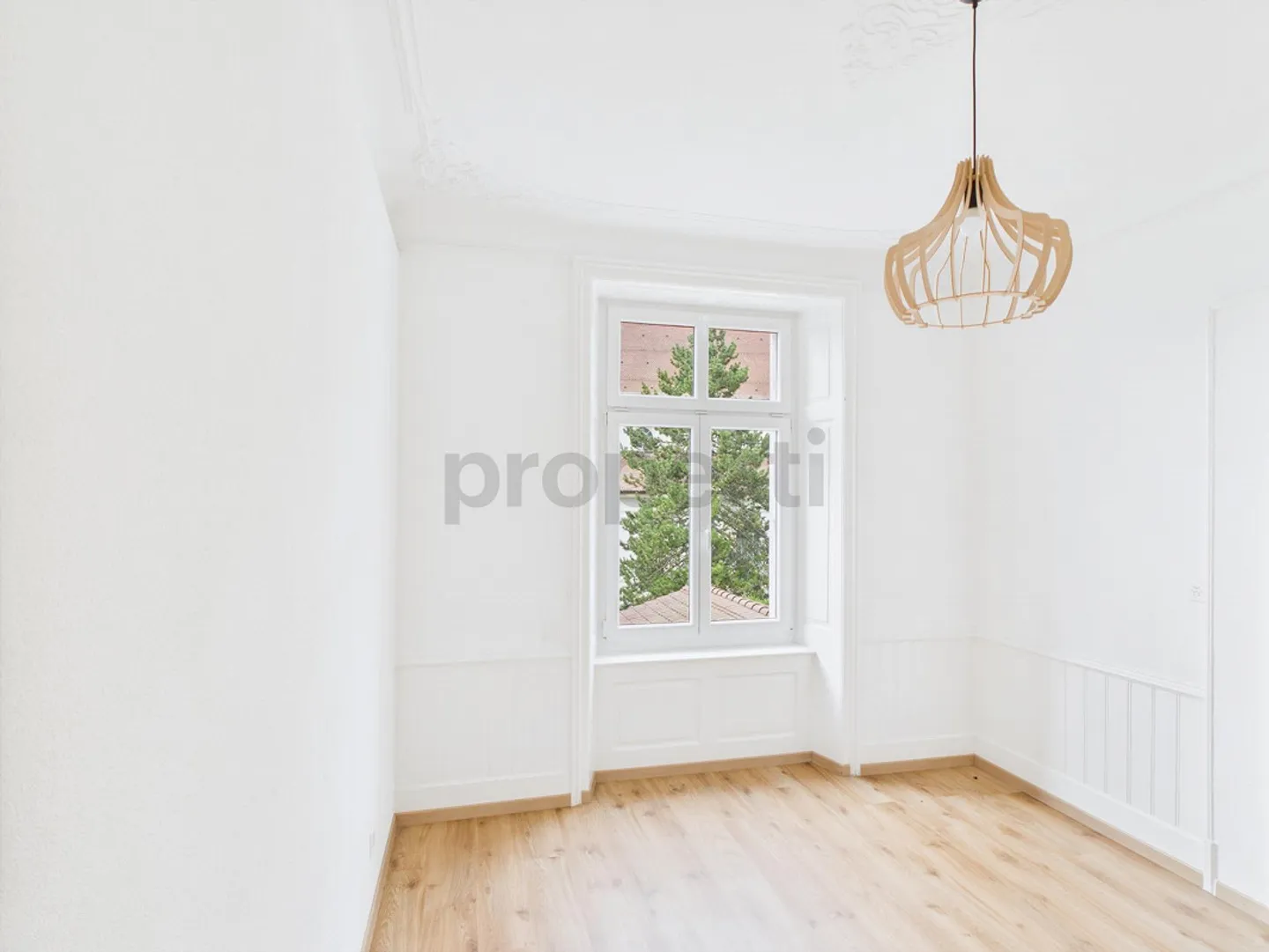 LEASE TAKEOVER: magnificent 5.5 room renovated apartment in the heart of Sai... - Photo 13 of 17