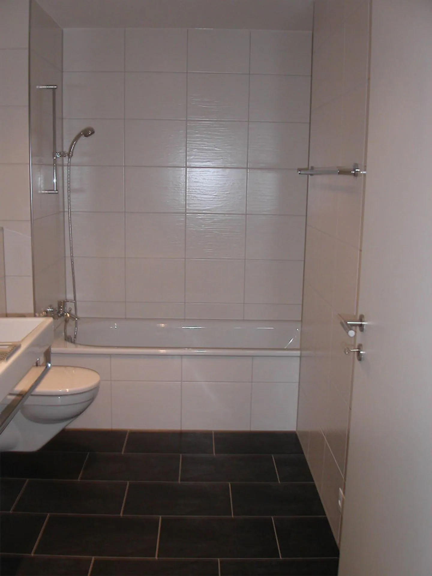 Ampio appartamento di 5,5 stanze con grande balcone - Foto 3 di 11