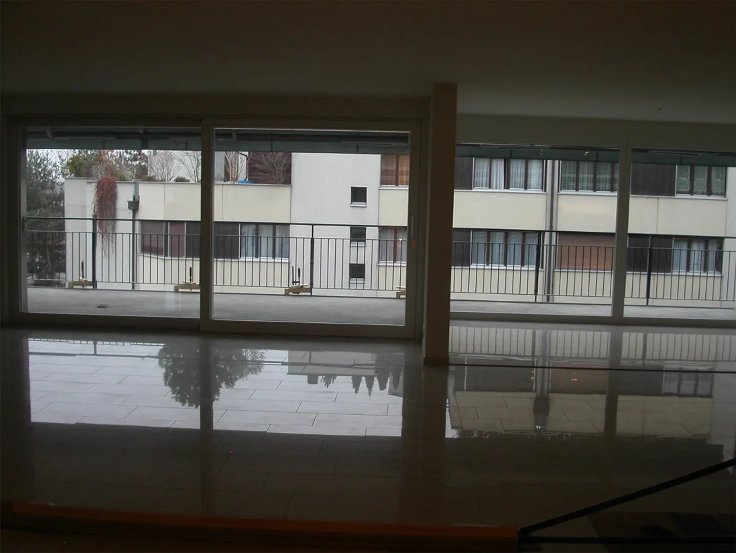 Ampio appartamento di 5,5 stanze con grande balcone - Foto 7 di 11