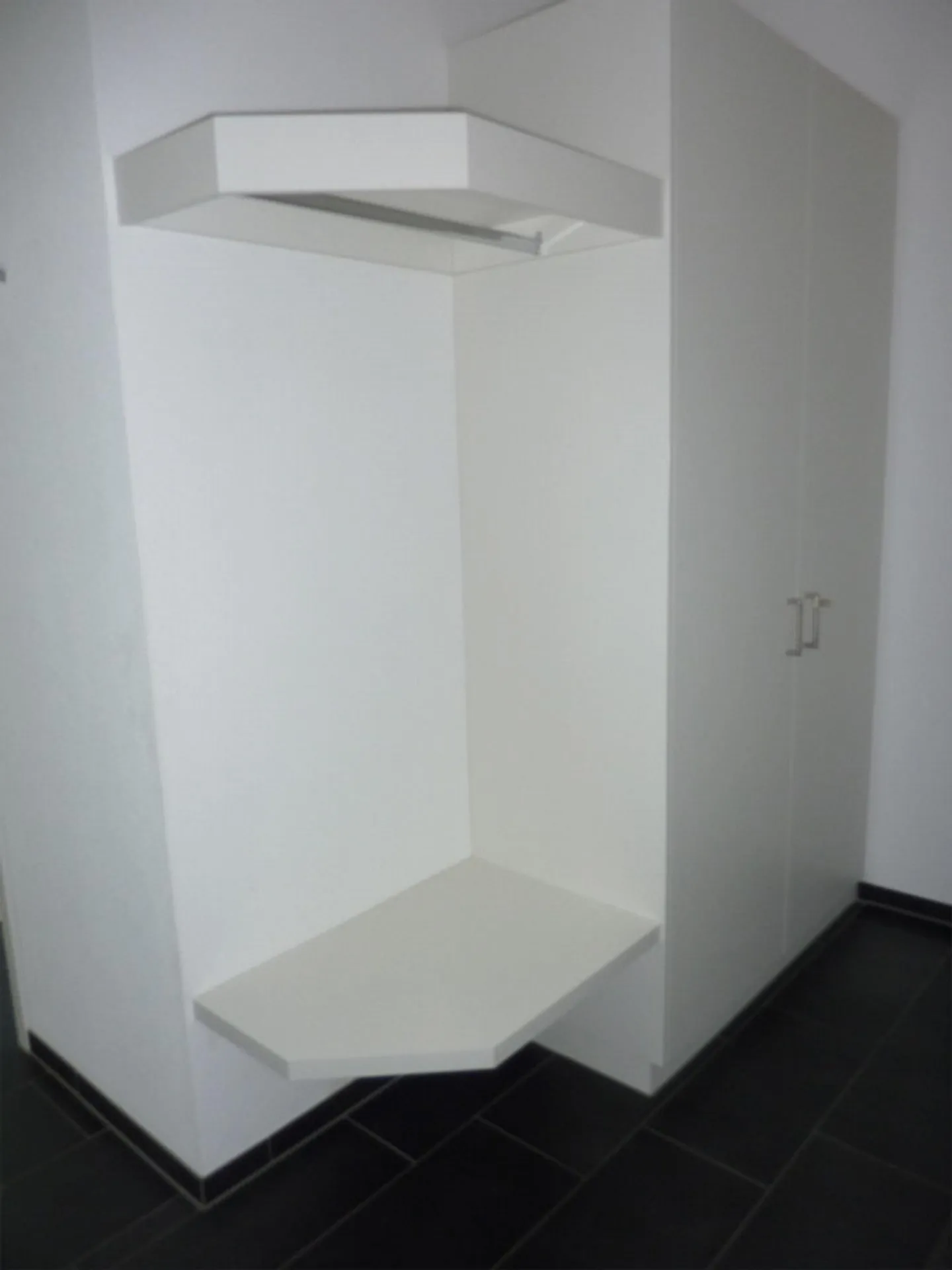 3.5 Room Penthouse Apartment with Panoramic View of Lake and Mountains - Photo 4 of 19