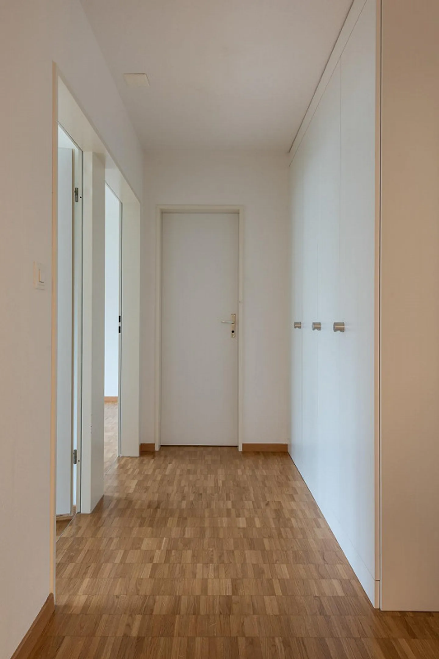 Molto centrale eppure in una zona residenziale tranquilla e verde - Foto 4 di 7