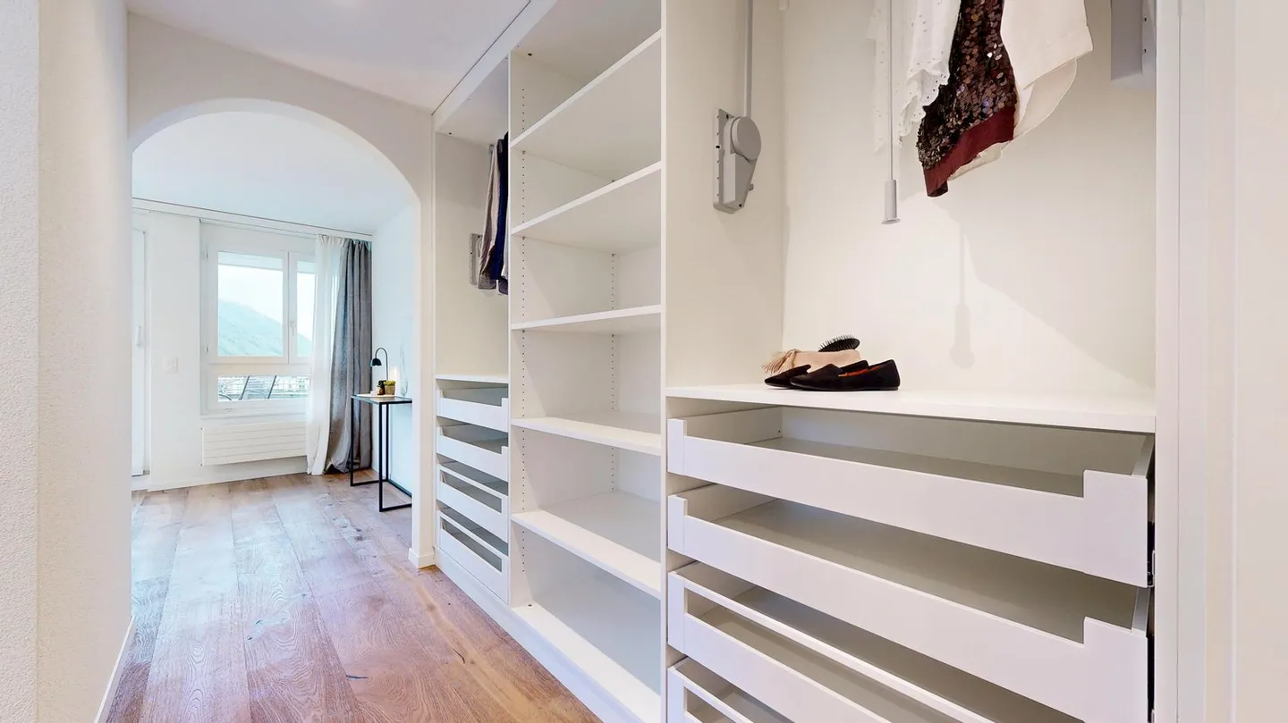 Appartamento attico con terrazza di 7,5 stanze - Foto 12 di 17