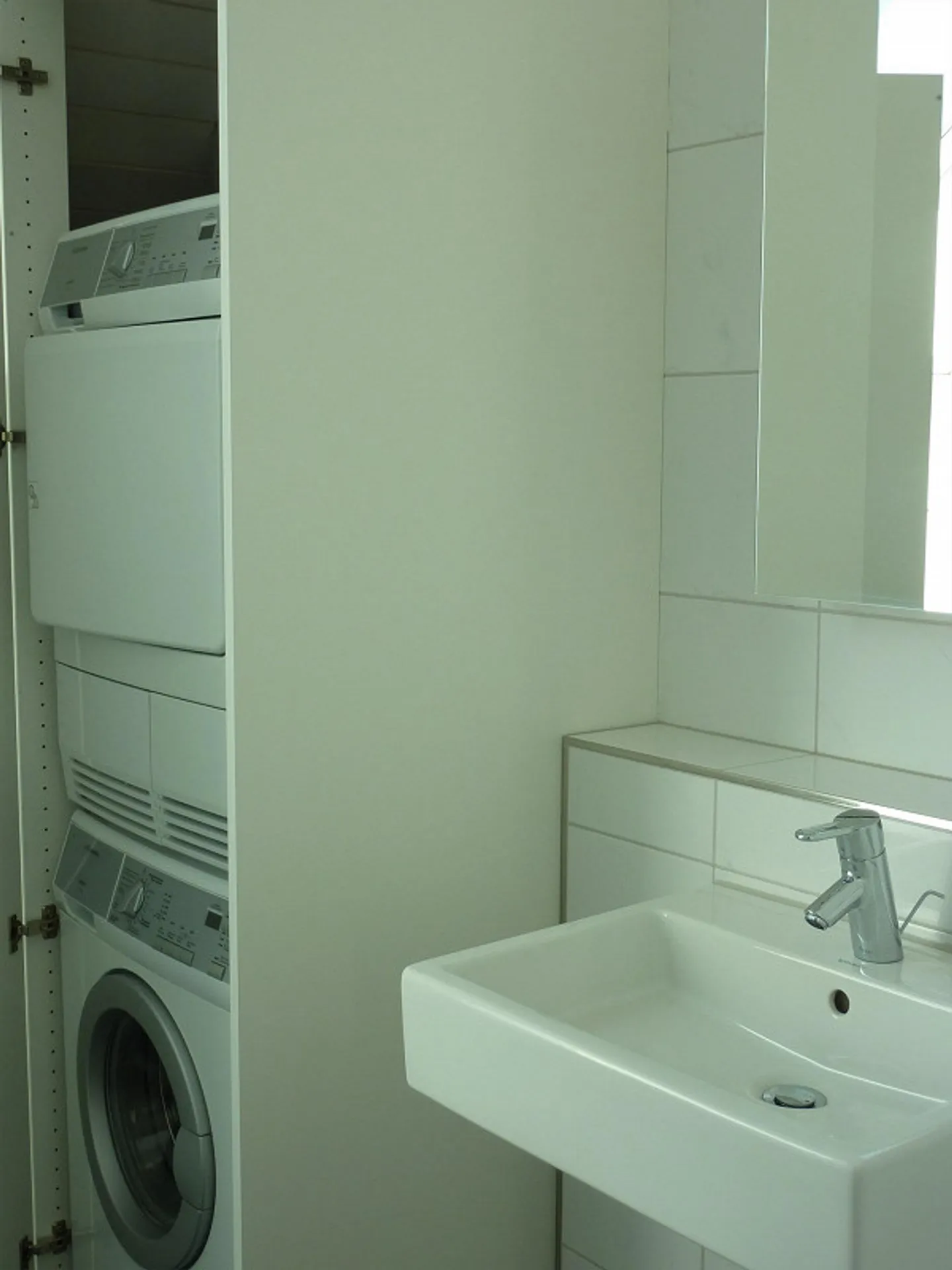 3.5 Room Penthouse Apartment with Panoramic View of Lake and Mountains - Photo 19 of 19