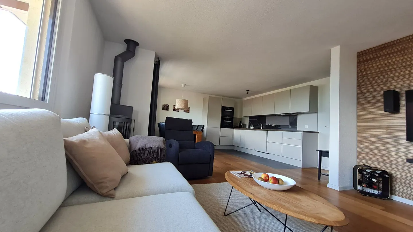 Furnished 2.5-room apartment in Amden: Dream mountain view, private E-parking space & large attic (permanent second residence) - Photo 5 of 12