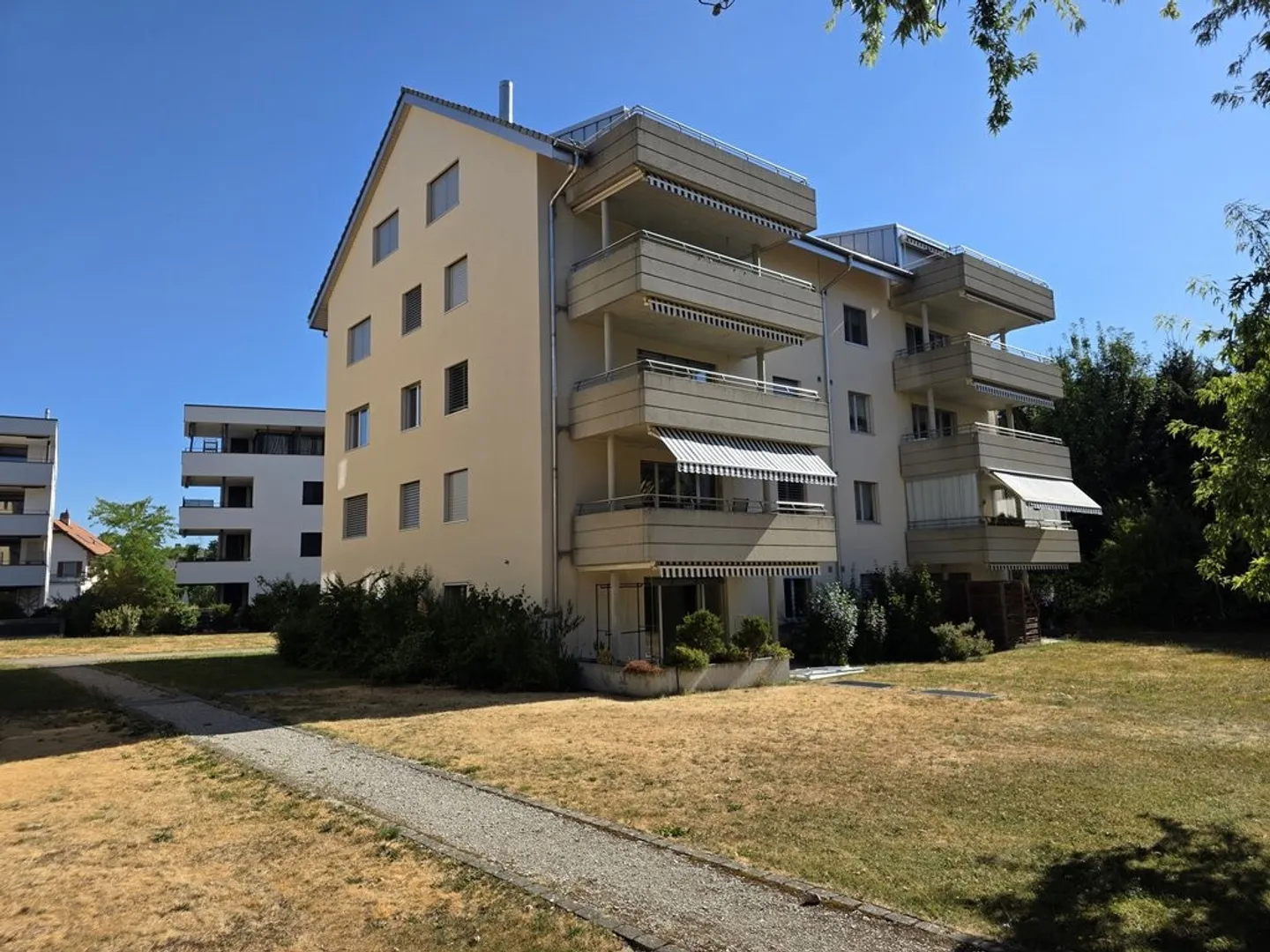 Appartamento 4.5 locali a CHF 2'080.-/mese spese incluse - Foto 1 di 8