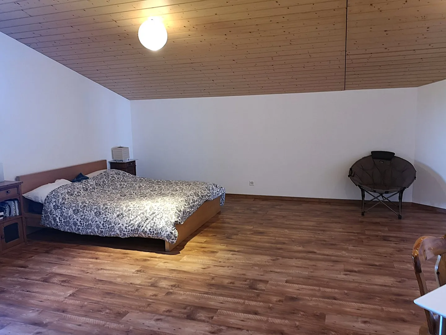 Grande maison familiale avec 8,5 pièces à Lajoux, possibilité de louer des chambres d'hôtes - Photo 40 sur 63