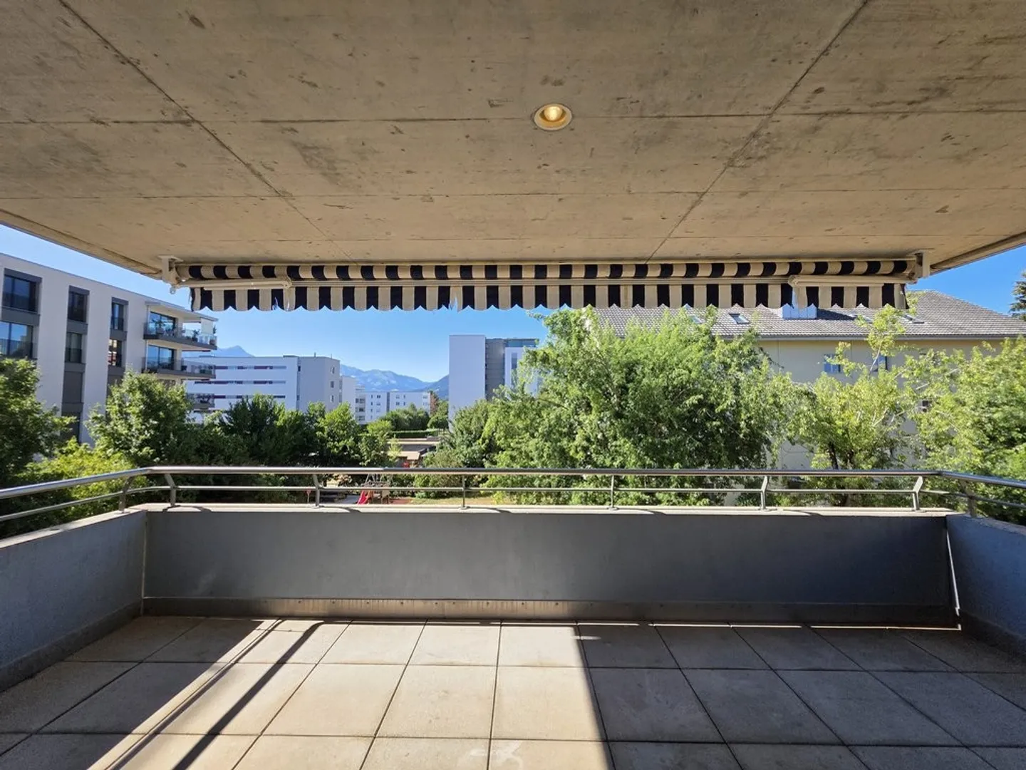 Appartamento 4.5 locali a CHF 2'080.-/mese spese incluse - Foto 3 di 8