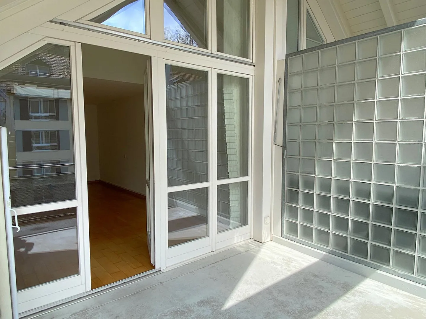 Appartement sous les toits au centre du village de Pratteln - Photo 7 sur 8